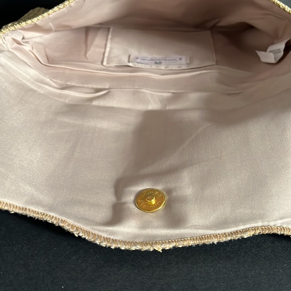 Muche Et Muchette Woven Gold Clutch - Picture 10 of 11
